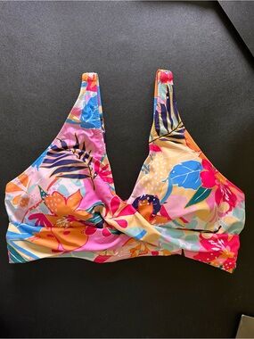 NWT Aqua Eve Floral Twist-Front Bikini Top - Pink Multicolor XL